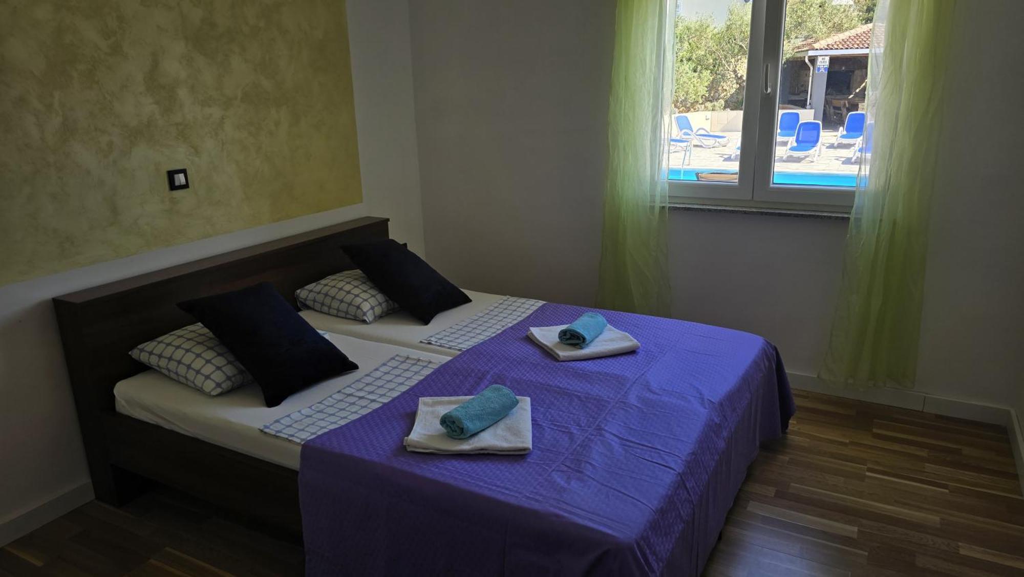 Apartments Villa M&M Novalja Pokoj fotografie